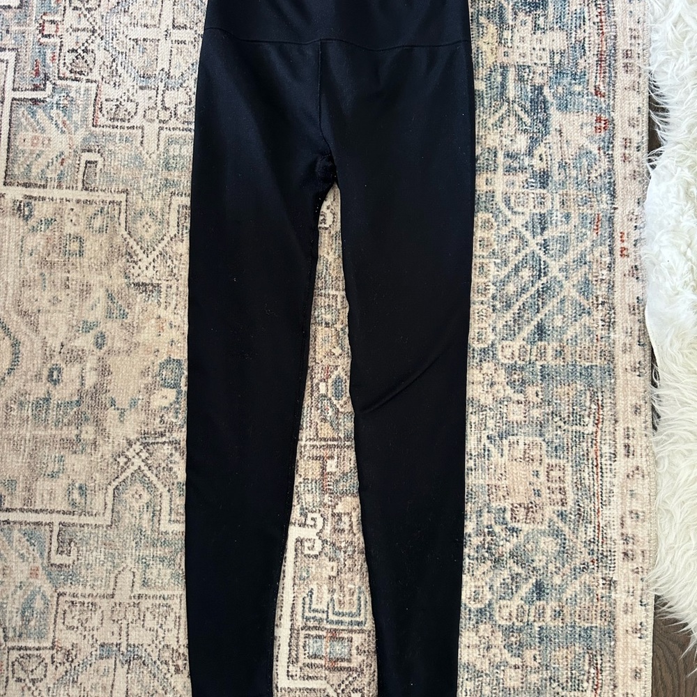 Fabletics Black Leggings Form-Fitting Full-Length